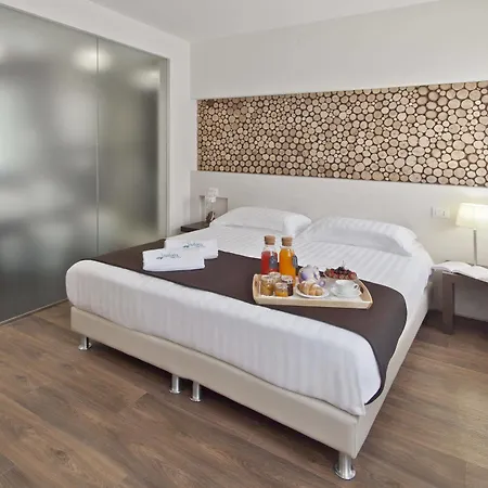Hotel Biafora & 4*